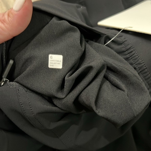 6 Lululemon Adapted State HR Jogger Black NWT - Picture 8 of 8